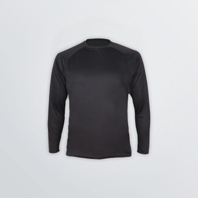 breathable and customisable Basic Tech Longlseeve as a product example in black colour with sportive fit - front view